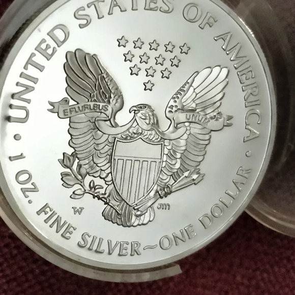 1 ounce of fine silver"SlLVER EAGLE' Coin - Picture 5 of 12